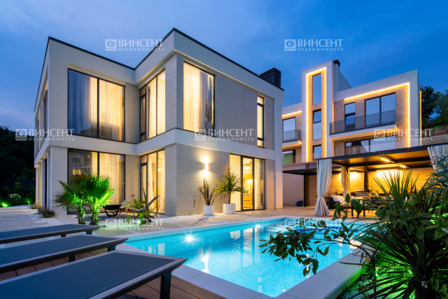 Коттедж в центре Сочи с видом на море