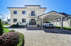 Изящный дом в центре Сочи