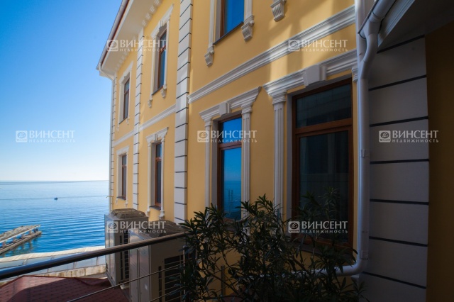 Вилла у моря