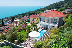 Шикарная резиденция в Сочи с бассейном и видом на море