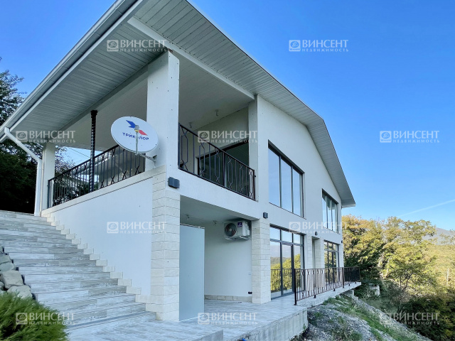 Дом с панорамным видом на горы