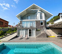 Дом на Мацесте с видом на горы и зелень