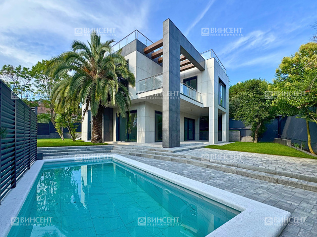 Стильный современный дом на Мамайке