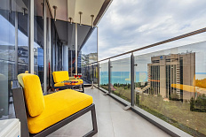 Квартира с видом на море и дизайнерским ремонтом в Сочи