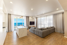 Просторная квартира в ЖК "Лазурный берег 2"