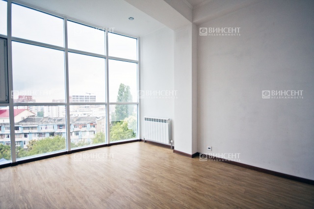 Квартира с ремонтом и видом на море.