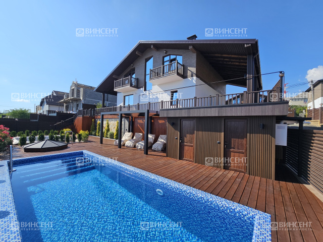 Дом шале с видом на море и Олимпийский парк