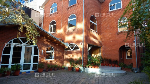 Гостиница в центре Адлера