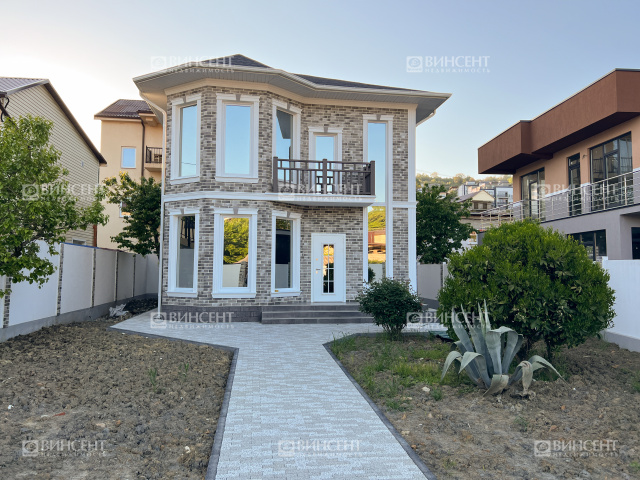 Красивый коттедж в Адлере