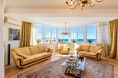 Квартира с видом на море