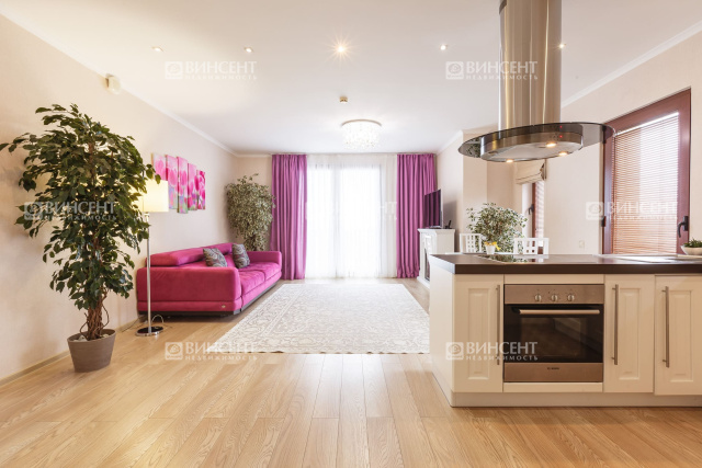 Просторный пентхаус в стиле Санторини на первой береговой