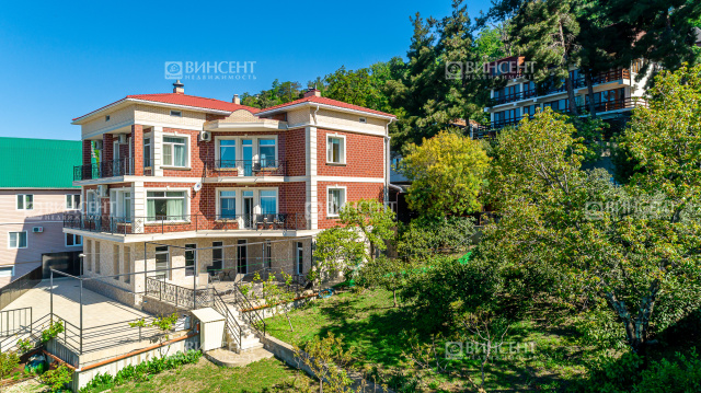 Вилла с живописным морским пейзажем