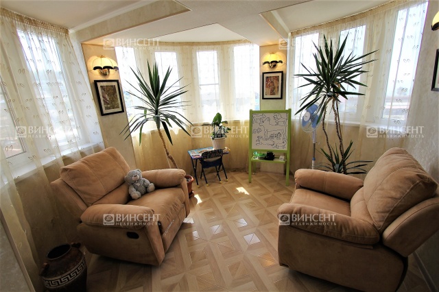 Просторная квартира с видом на море