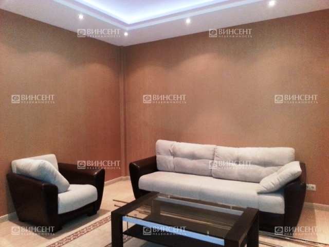 Большая 2-х комнатная квартира, низ района "Светлана"