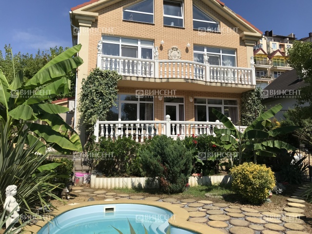 Домовладение в центре 