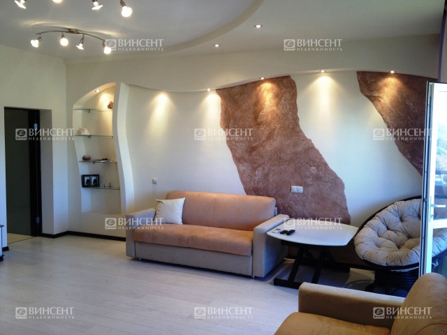 Студия с дизайнерским ремонтом