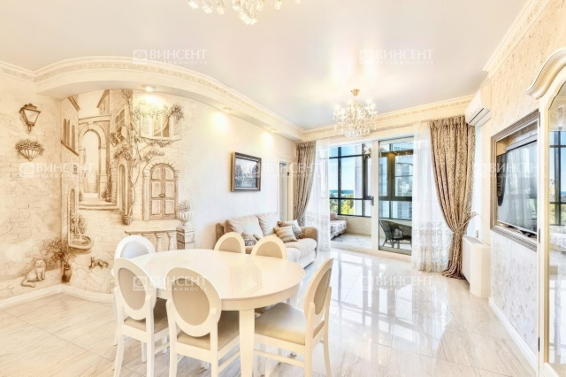 Дизайнерская квартира у моря в центре Сочи