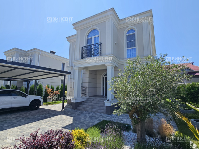 Коттедж с дизайнерским ремонт в Солнечных садах