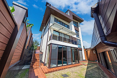 Вилла в центре Сочи у моря с видом на побережье и горы