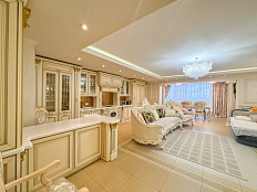 Просторная квартира с видом на море в центре ЖК "Фальконе"