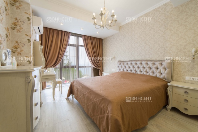 Квартира с видом на бассейн