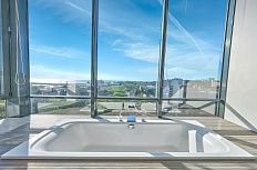 Уникальная квартира в Сочи с ванной с видом на море