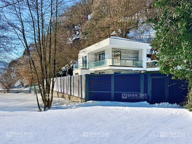 Дом в стиле Hi-Tech на Красной Поляне