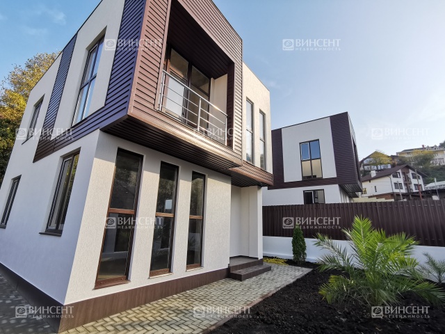 Современный дом в центре Сочи