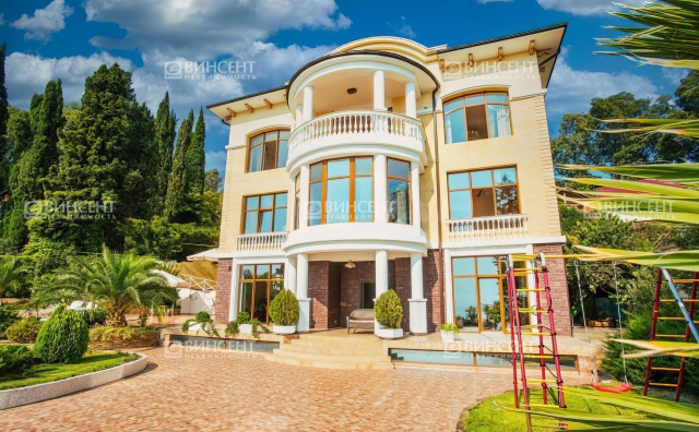 Шикарная вилла в Сочи с прямым видом на море