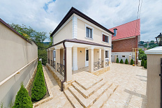 Современный дом в Сочи в центральном районе