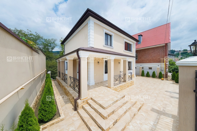 Современный дом в Сочи в центральном районе