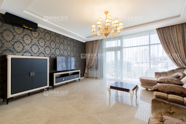 Квартира в центре с видом на море