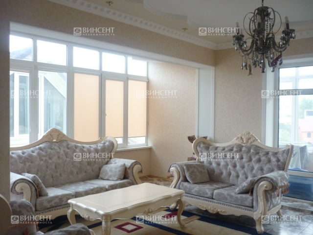 Большая квартира с красивой мебелью