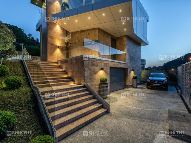 Элитный дом в Центре Сочи