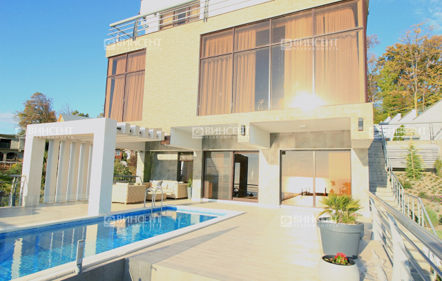 Коттедж у моря