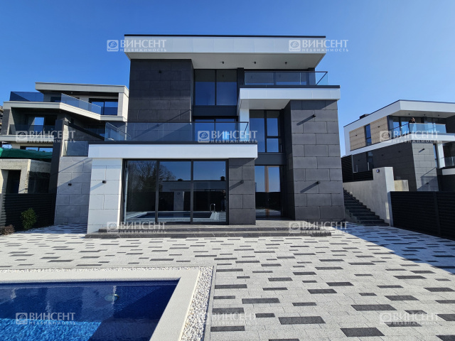 Просторный коттедж модерн в Адлерском районе