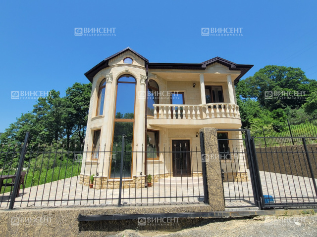 Уникальный дом в классическом стиле