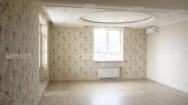 Квартира с четырьмя  спальнями возле моря