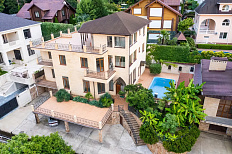 Прекрасный дом в Сочи с видом на море