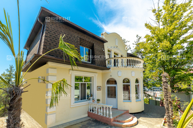 Дом для большой семьи в центре Сочи