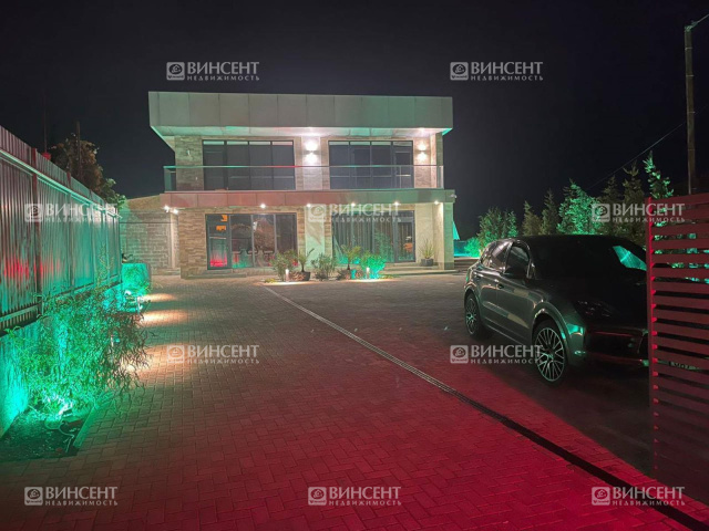 Дом с дизайнерским ремонтом 