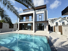 Hi-Tech с видом на море и Олимпийский парк