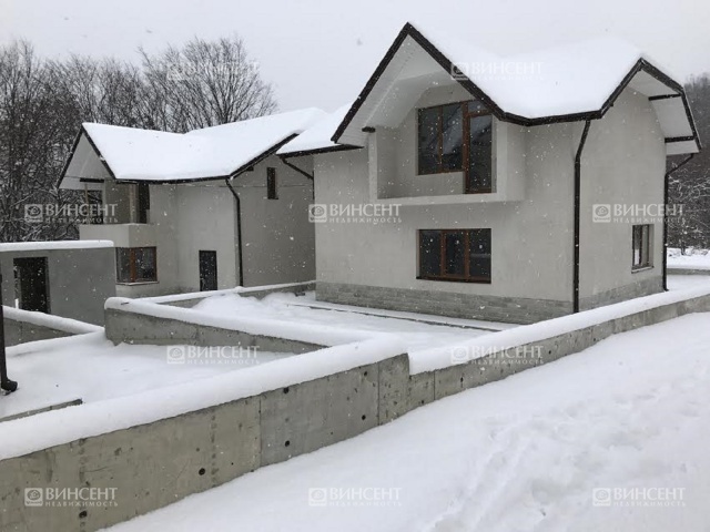 Современный удобный для жизни дом,в новом коттеджном поселке