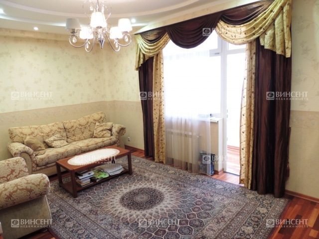 3 комнатная с ремонтом на Светлане