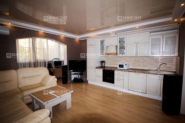 3-комнатная квартира с ремонтом в ЖК "Атаман"