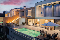 Коттедж в Сочи в стиле Hi-Tech с панорамным видом на море