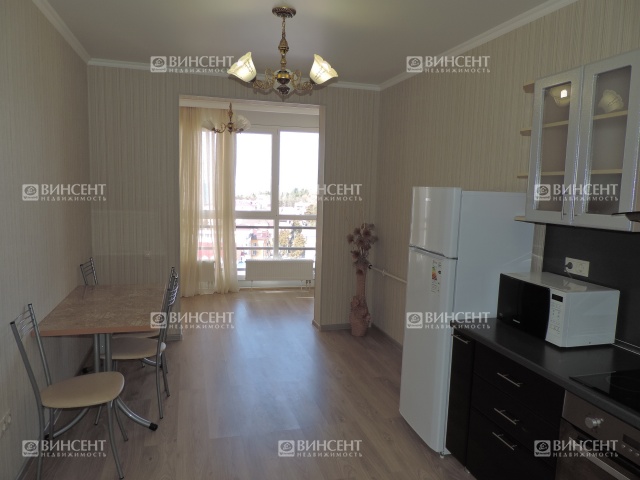 Двухкомнатная квартира с евроремонтом в центре Адлера