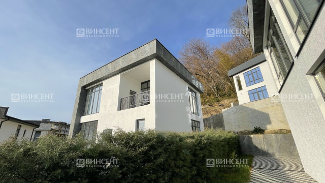 Дом на берегу Чёрного моря