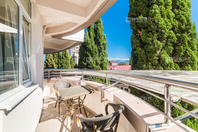 Квартира с ремонтом и мебелью в ста метрах от моря