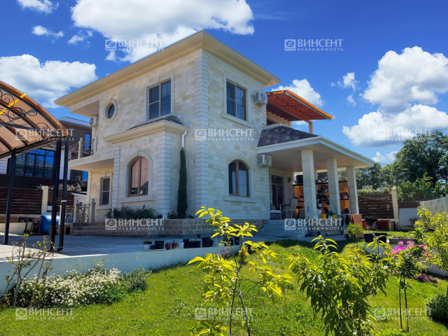 Классический дом в Адлере для жизни в Сочи